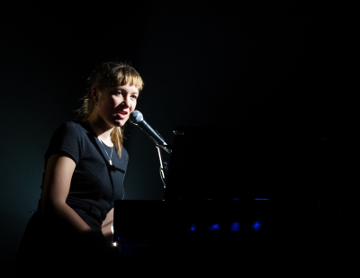 Sophie Hunger te surveille, alors sois sage !