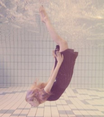 J'ai touché le fond de la piscine... viens me rejoindre !