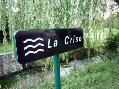 La crise, la tête la première !