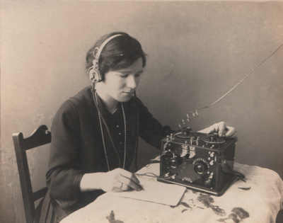 Gertrude attend ton appel sur le standard flambant neuf de RADIOM !