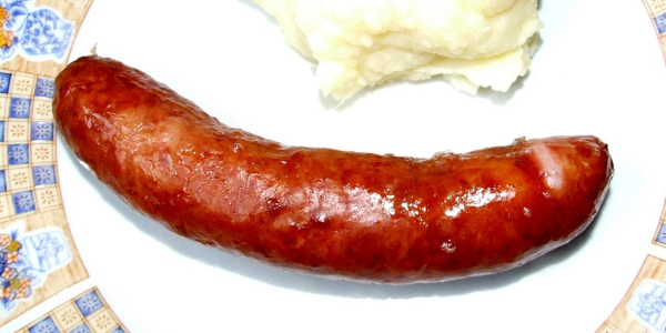 Une belle saucisse de Montbéliard en guise d'organe reproducteur. Quelques connexions sanguines et nerveuses, et hop !