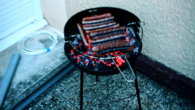Un barbecue maléfique ? Peut-être.