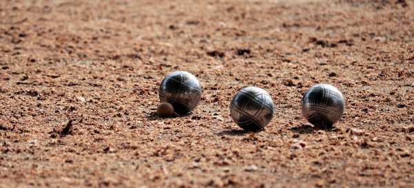 Une petite pétanque en tournoi pour se mesurer aux autres promos et formations du Campus, il n'y a que ça de vrai !